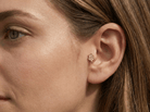 14K Guld Piercing Med Bladkvist Och Gnistrande Botanisk Klusterdesign - Noxlookjewelry