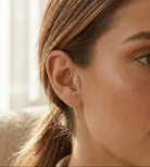 14K Guld Piercing Med Bladkvistmotiv Och Elegant Botanisk Design - Noxlookjewelry