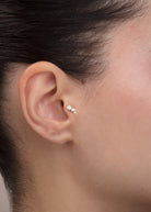 14K Guld Piercing Med Graderad Trestensdesign I Elegant Klusterstil - Noxlookjewelry