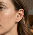 14K Guld Piercing Med Grön Marquise Clusterdesign I Elegant Bladstil - Noxlookjewelry