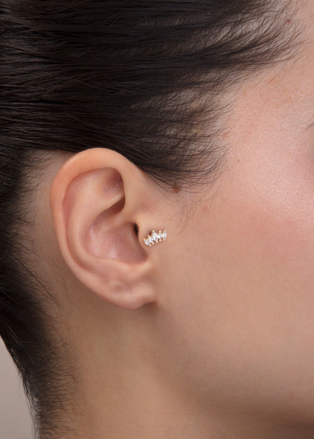 14K Guld Piercing Med Marquisekluster I Elegant Kronliknande Design - Noxlookjewelry