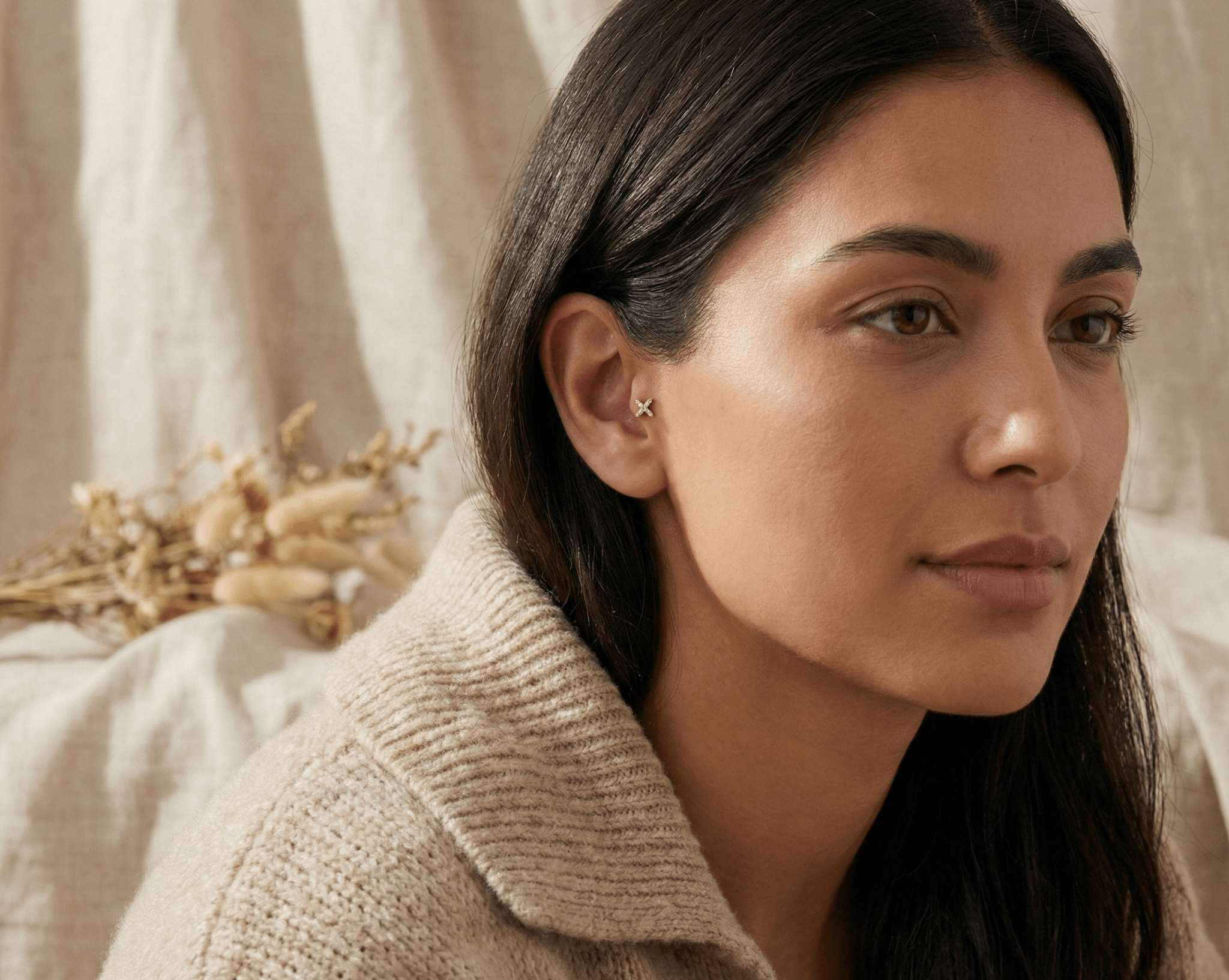 14K Guld Piercing Med Stjärnclusterdesign Och Elegant Minimalistisk Stil - Noxlookjewelry