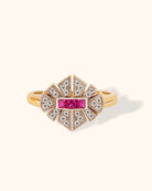 14K Guld Ring Dam med Röd Sten – Blad Design Guldring - Noxlookjewelry