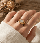 14K Guld Ring med Hjärta och Stenar för Dam – Elegant Signetring i Äkta Guld - Noxlookjewelry