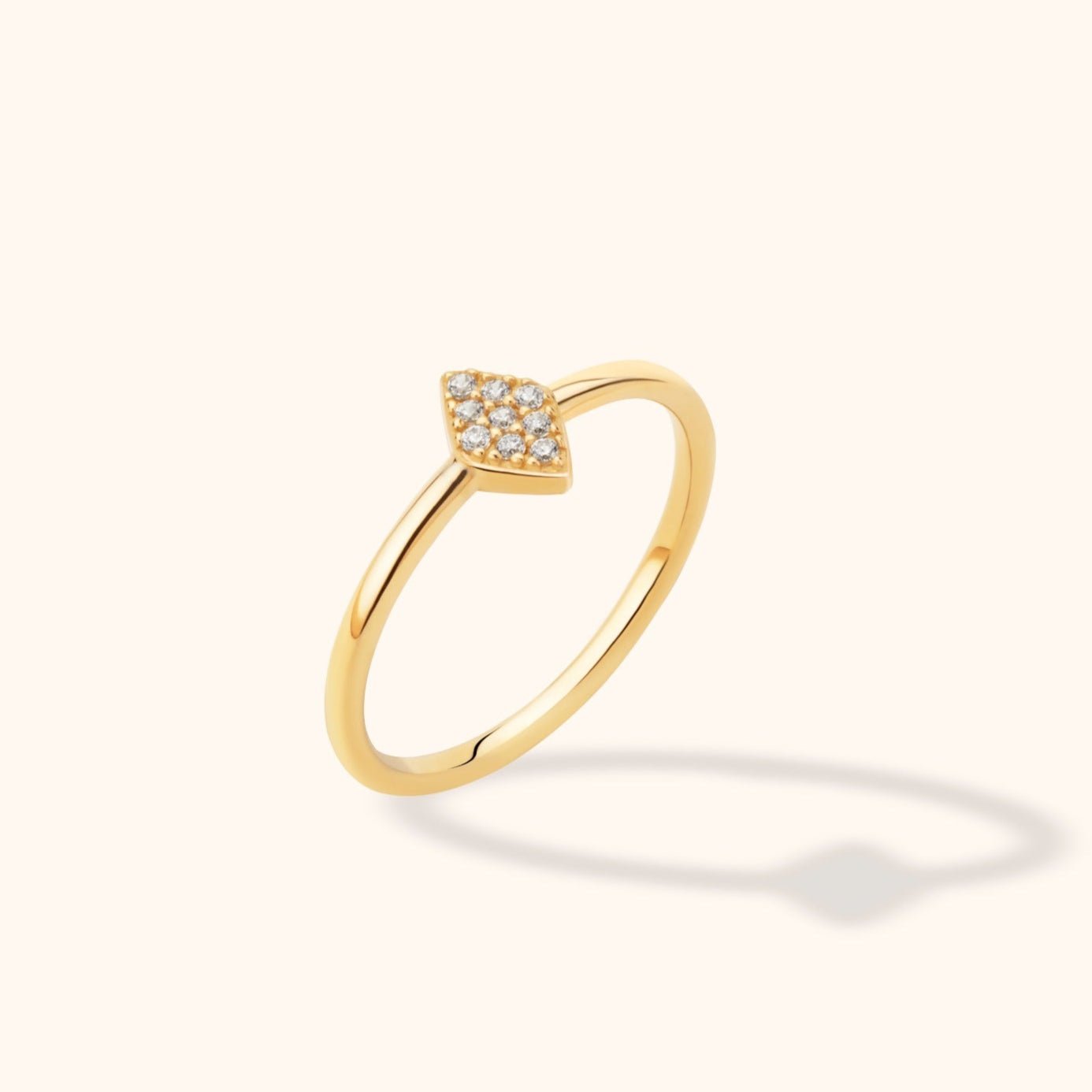 14K Guld Ring med Små Stenar för Dam – Minimalistisk Designring i Äkta Guld - Noxlookjewelry