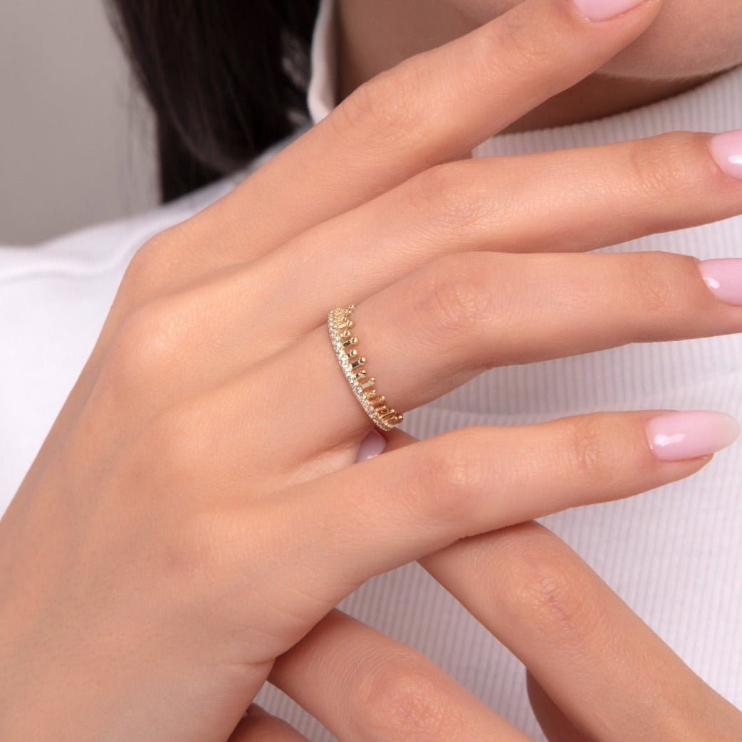 14K Guld Tiara Pavé Ring Dam – Elegant Kronformad Stapelbar Guldring - Noxlookjewelry