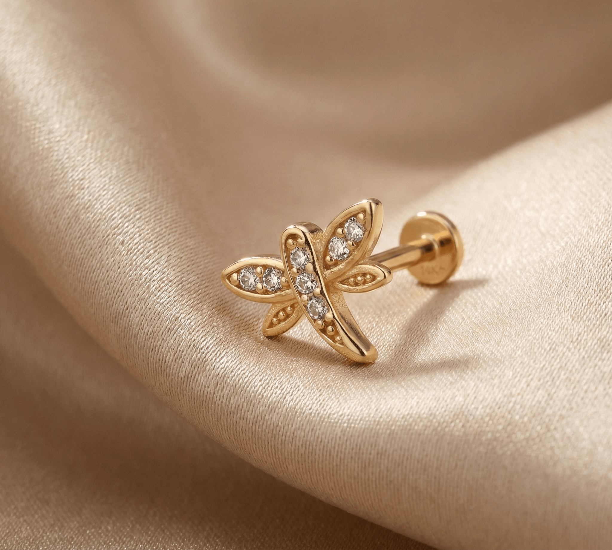 14K Guld Traguspiercing Med Fjärilsmotiv I Elegant Öppen Design - Noxlookjewelry