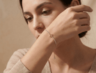 14K Guldarmband Dam Med Blommotiv Och Elegant Minimalistisk Design - Noxlookjewelry