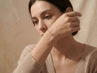 14K Guldarmband Dam Med Blommotiv Och Elegant Minimalistisk Design - Noxlookjewelry