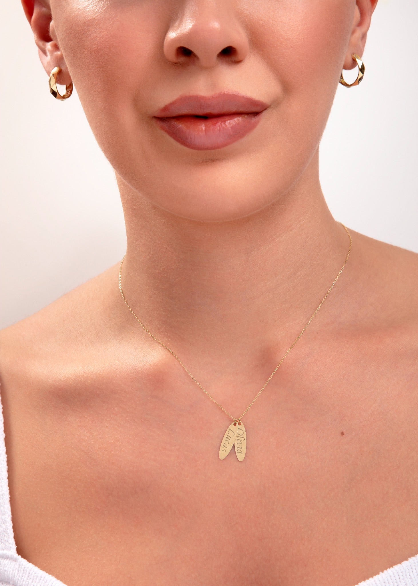 14K Guldhalsband Dam Med Anpassningsbara Namnbrickor Och Elegant Personlig Design - Noxlookjewelry