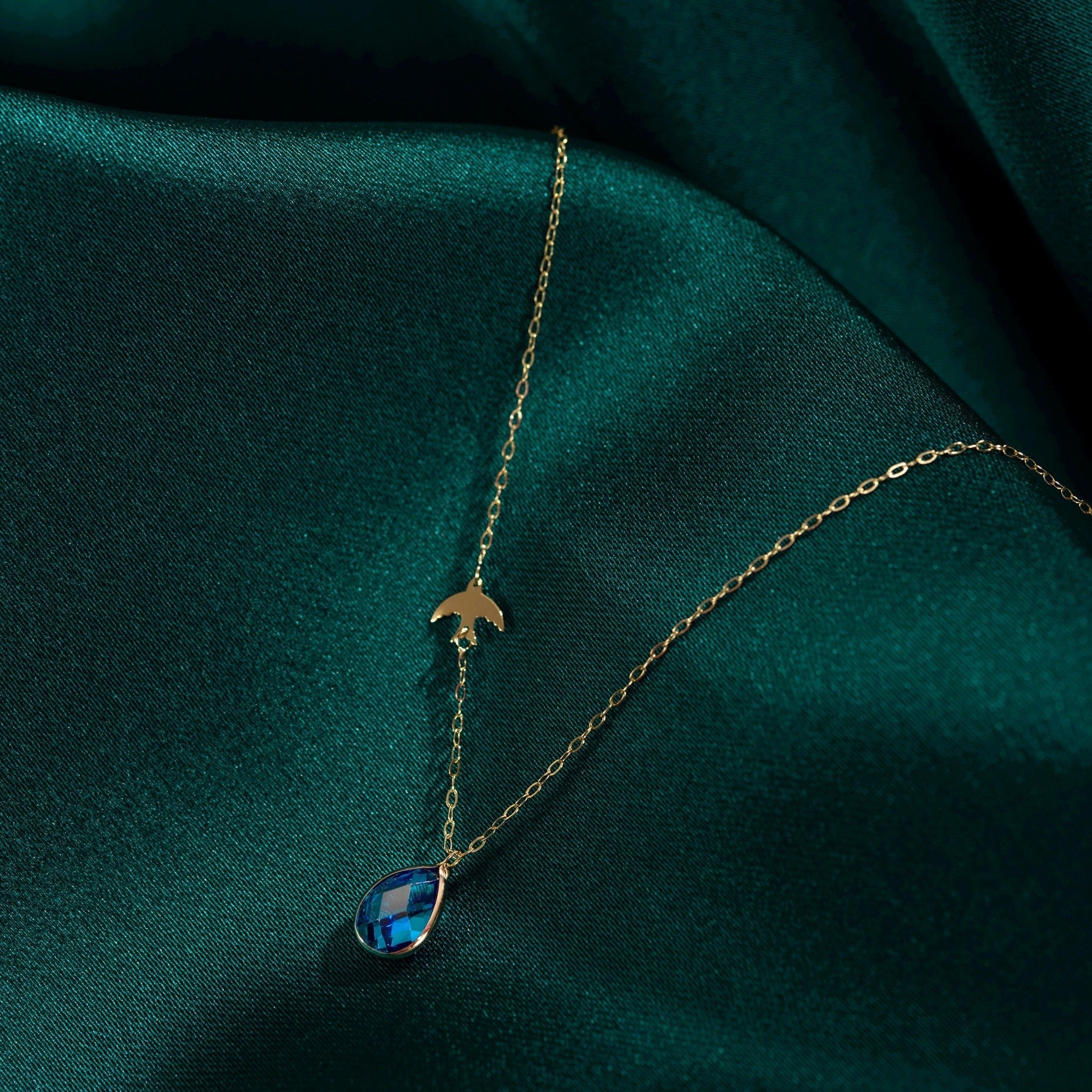 14K Guldhalsband Dam Med Blå Droppsten Och Fågel I Äkta Guld Elegant Halsband Med Sten - Noxlookjewelry