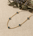 14K Guldhalsband Dam Med Blå Stendetaljer Och Elegant Minimalistisk Stil - Noxlookjewelry