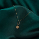 14K Guldhalsband Dam Med Bokstav Personligt Halsband I Äkta Guld Med Graverad Initial - Noxlookjewelry