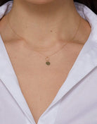 14K Guldhalsband Dam Med Bokstav Personligt Halsband I Äkta Guld Med Graverad Initial - Noxlookjewelry