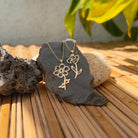 14K Guldhalsband Dam Med Födelseblomma Personligt Halsband i Äkta Guld - Noxlookjewelry