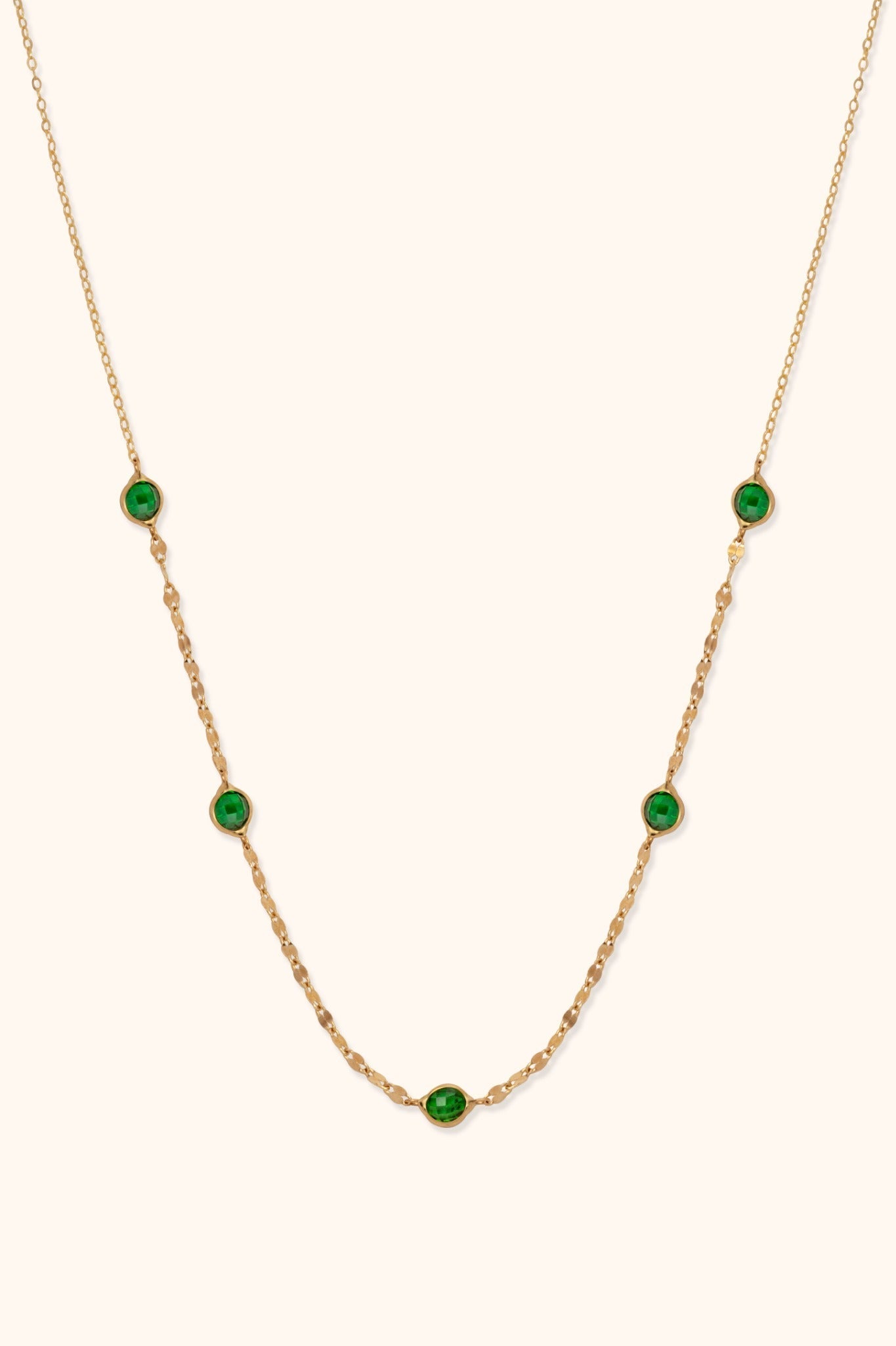 14K Guldhalsband Dam Med Gröna Stendetaljer Och Elegant Minimalistisk Stil - Noxlookjewelry