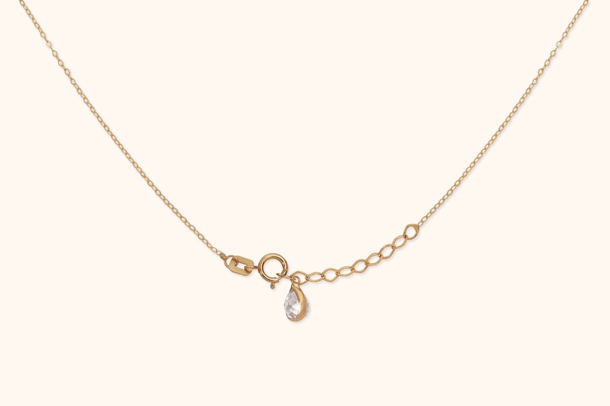 14K Guldhalsband Dam Med Gröna Stendetaljer Och Elegant Minimalistisk Stil - Noxlookjewelry