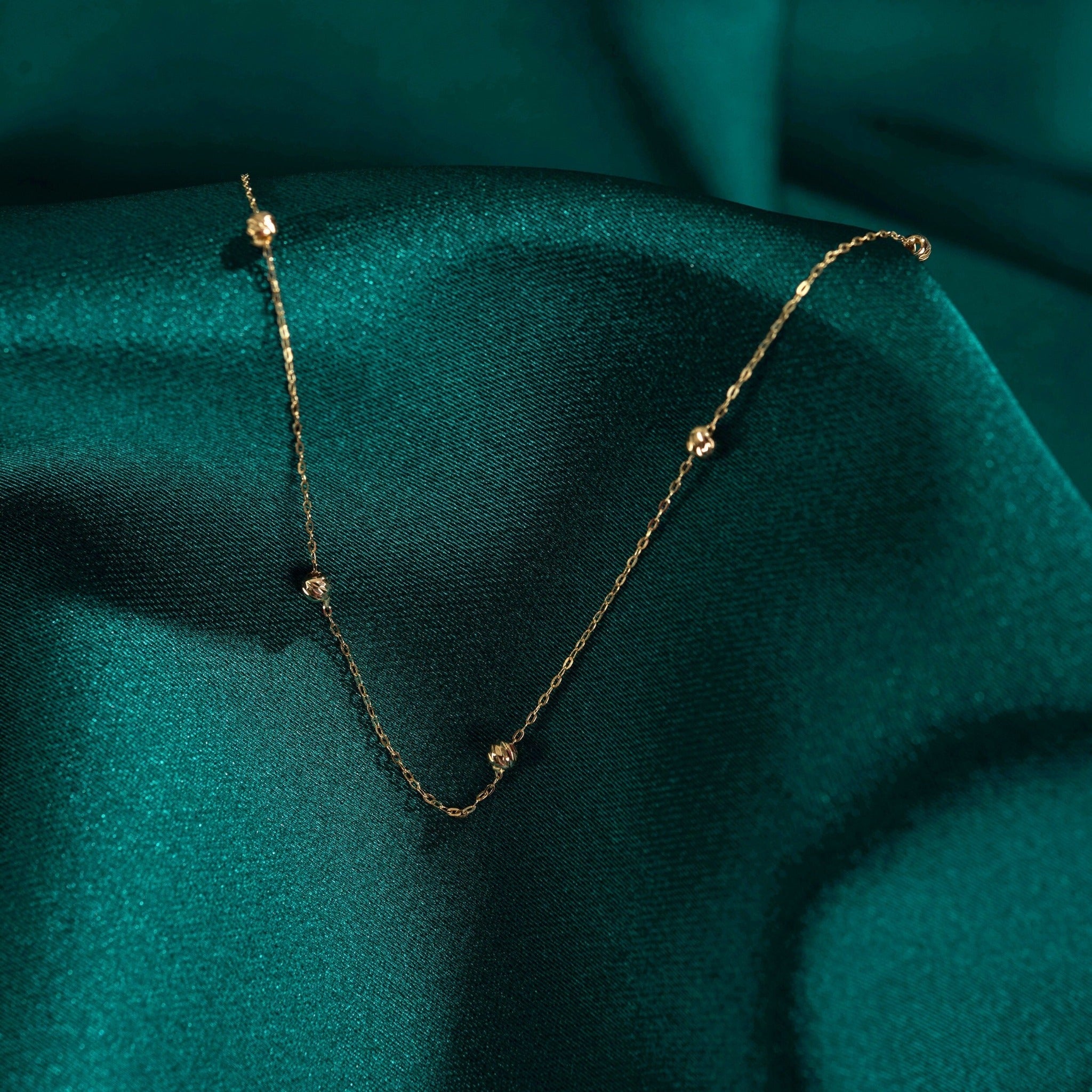 14K Guldhalsband Dam Med Guldkulor – Minimalistiskt Äkta Guld Halsband - Noxlookjewelry
