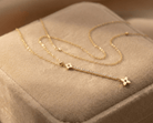 14K Guldhalsband Dam Med Hängande Blommotiv Och Elegant Design - Noxlookjewelry