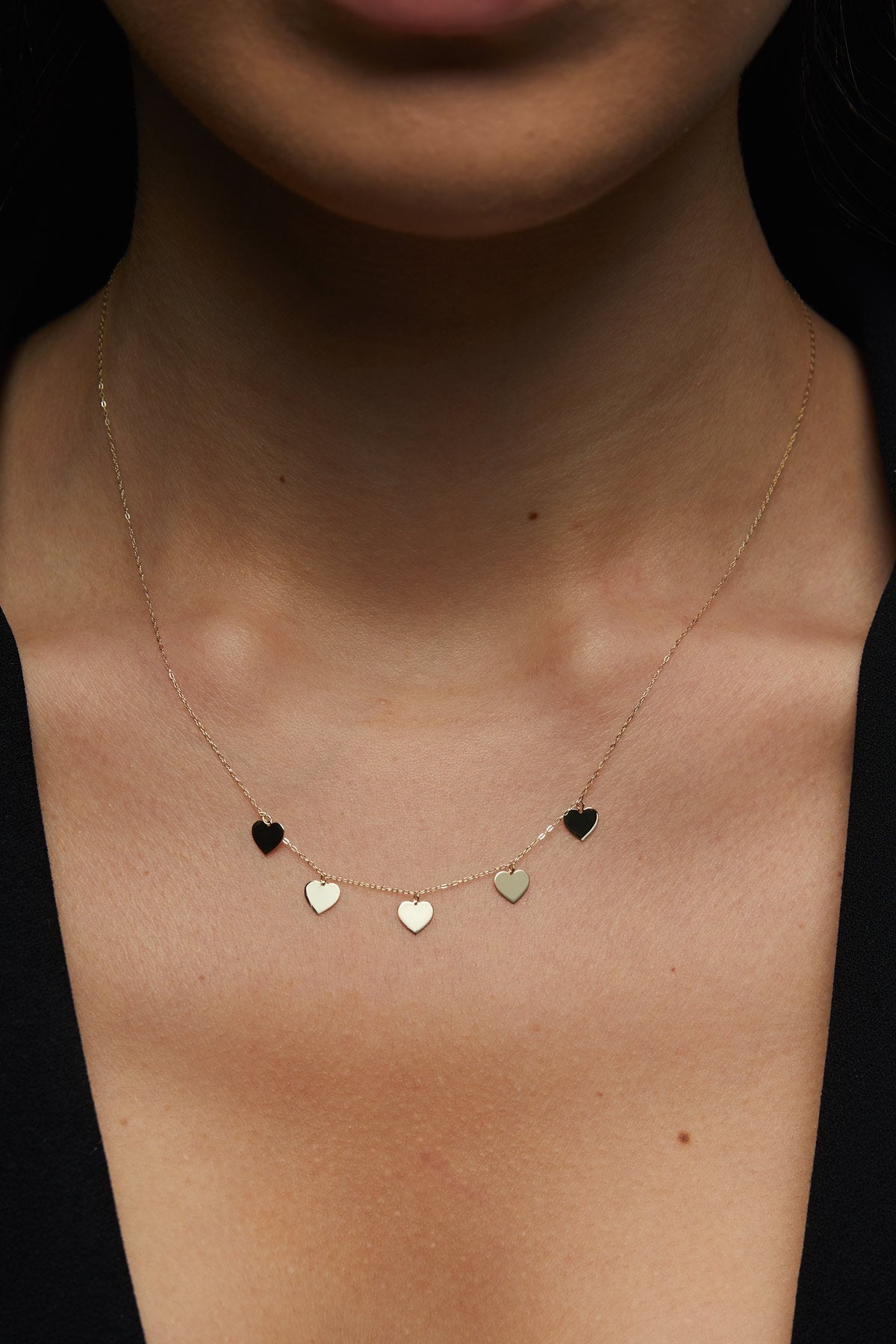 14K Guldhalsband Dam Med Hjärtan I Äkta Guld Elegant Hjärta Halsband Med Flera Berlocker - Noxlookjewelry