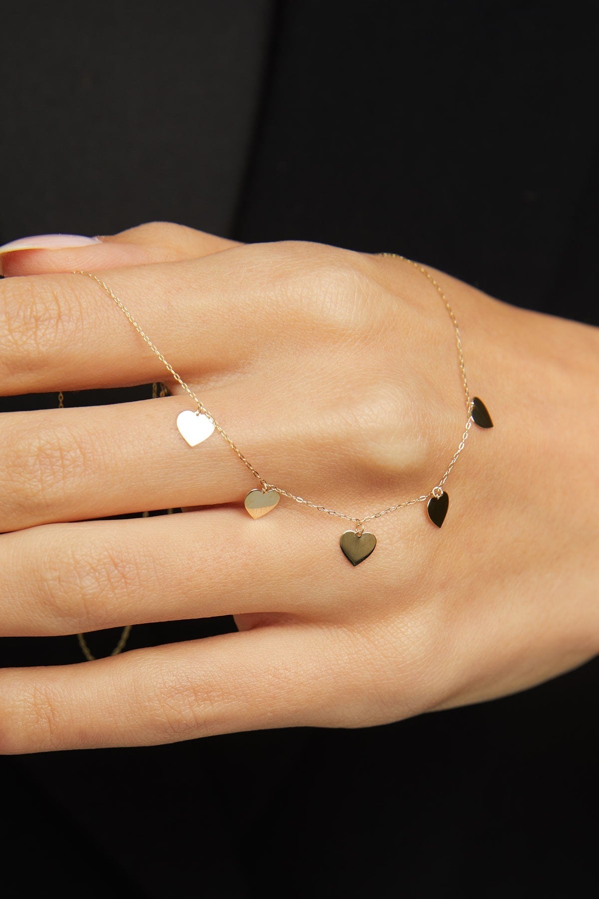 14K Guldhalsband Dam Med Hjärtan I Äkta Guld Elegant Hjärta Halsband Med Flera Berlocker - Noxlookjewelry