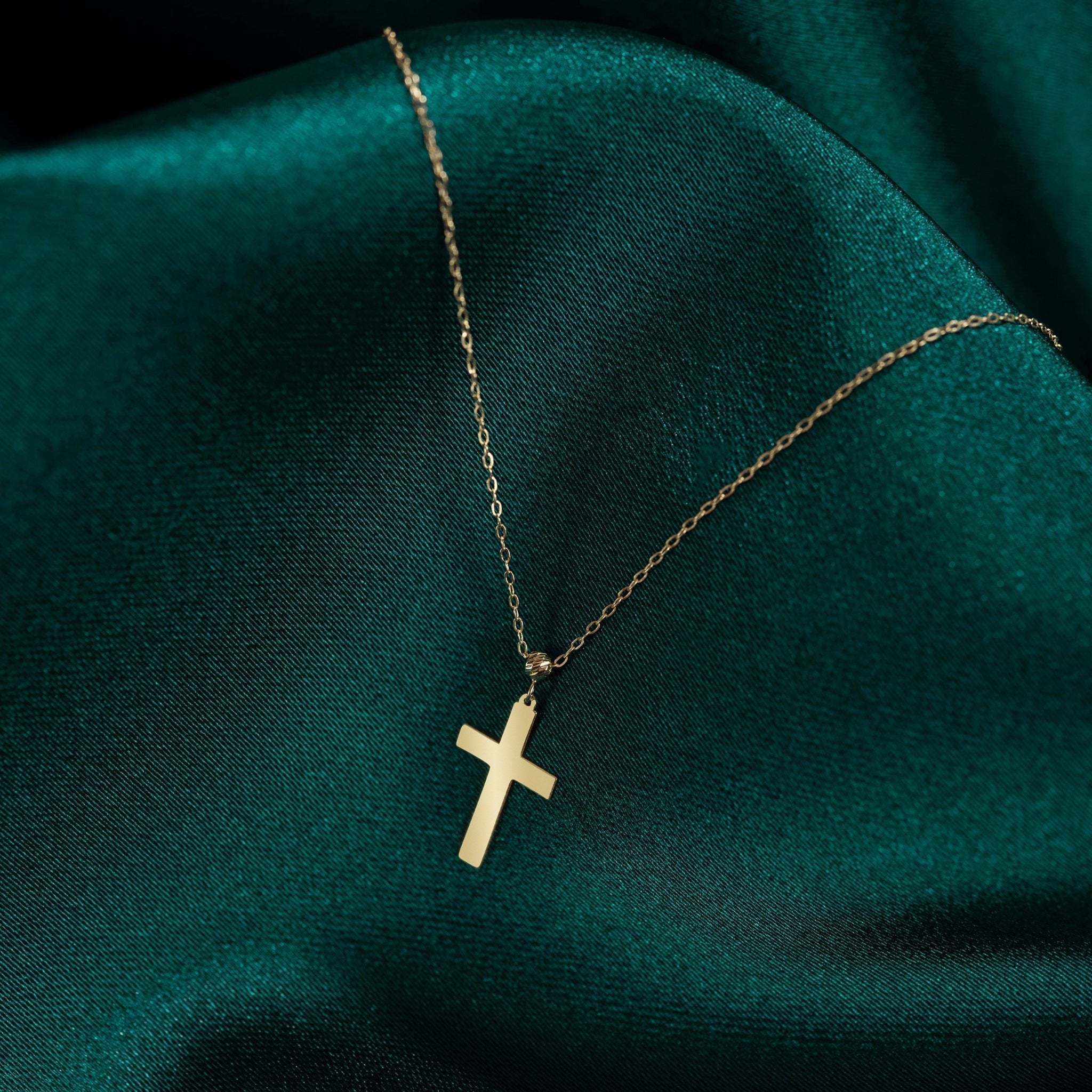 14K Guldhalsband Dam Med Kors I Äkta Guld Minimalistiskt Kors Halsband - Noxlookjewelry
