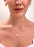 14K Guldhalsband Dam Med Ögonmotiv Och Elegant Medaljongdesign - Noxlookjewelry
