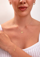 14K Guldhalsband Dam Med Personliga Monogramskivor Och Elegant Minimalistisk Design - Noxlookjewelry