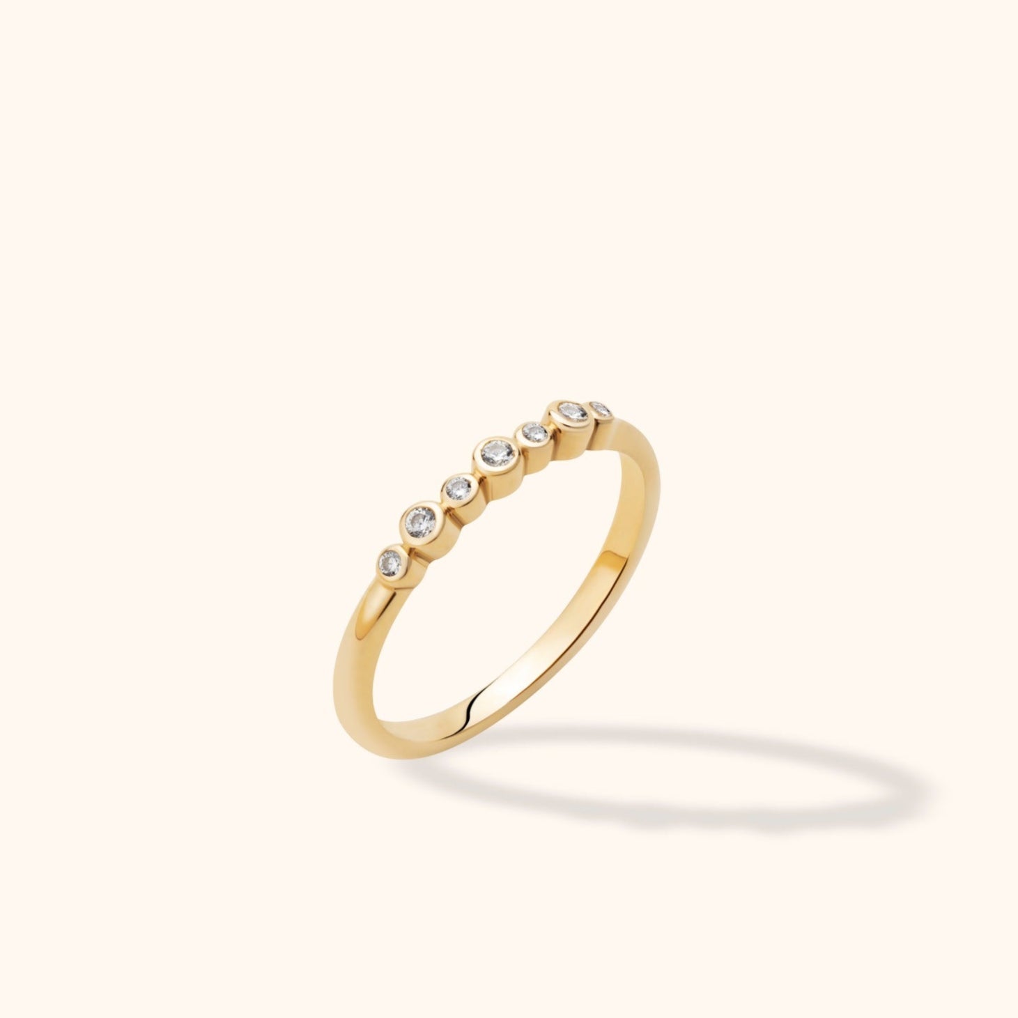 14K Guldring Dam – Bezel Halv Eternity Ring i Äkta Guld - Noxlookjewelry