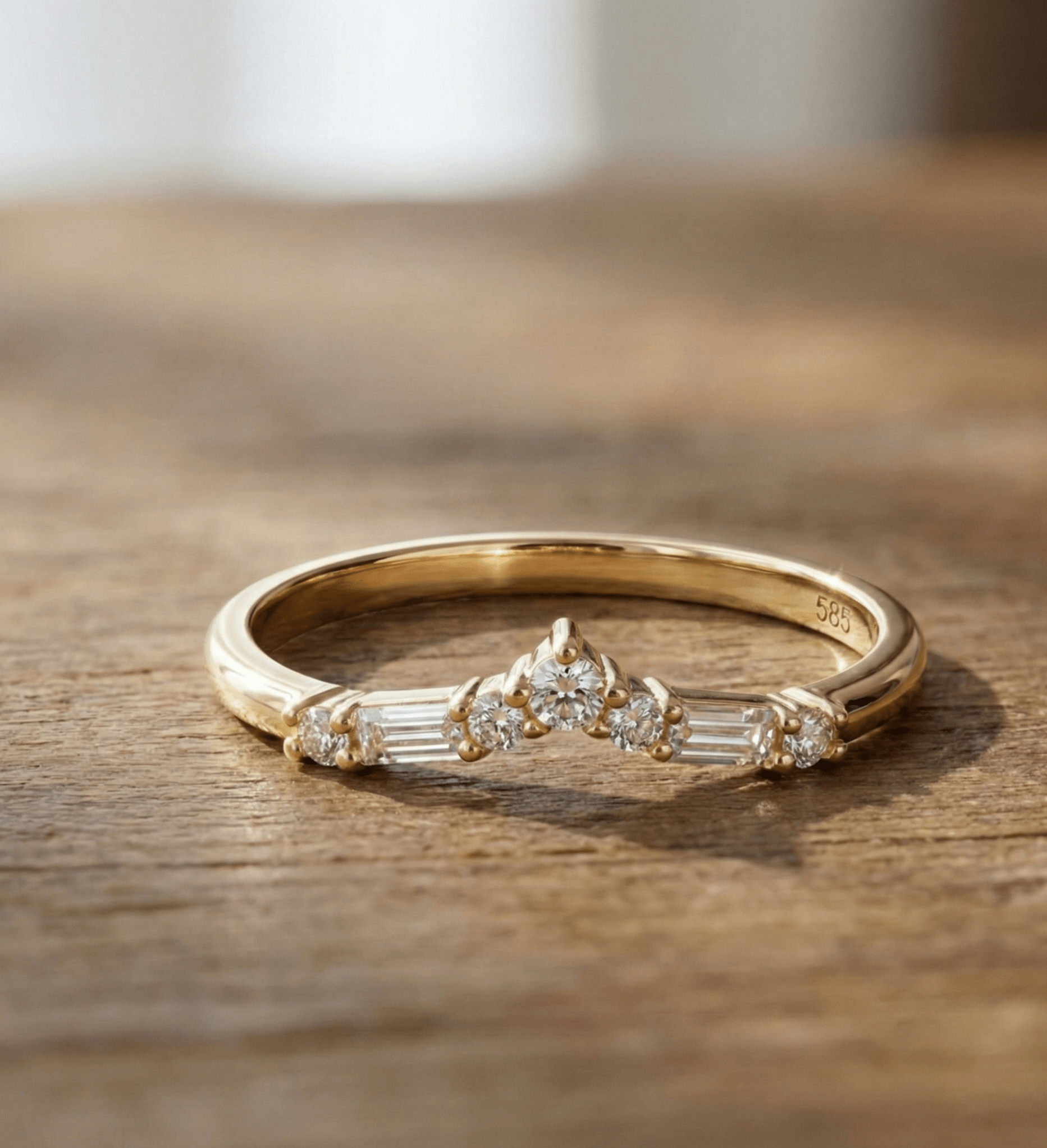 14K Guldring Dam – Chevron Baguette Ring i Äkta Guld - Noxlookjewelry