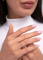 14K Guldring Dam – Elegant Organisk Guldring med Pavé Stenar i Modern Minimalistisk Design - Noxlookjewelry