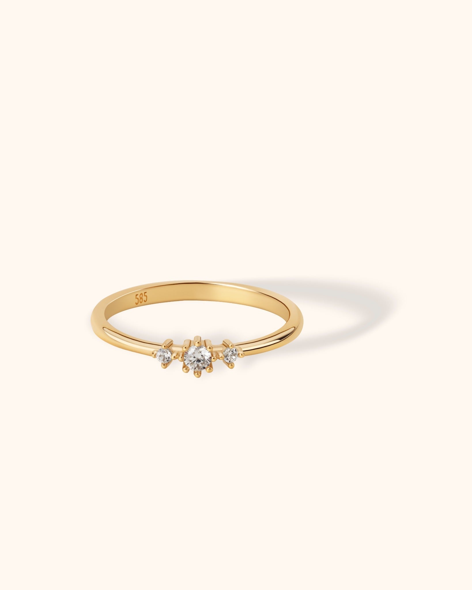 14K Guldring Dam – Elegant Ring med Tre Stenar i Minimalistisk Design - Noxlookjewelry