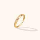 14K Guldring Dam – Elegant Tunn Kanalring med Stenar i Äkta 14K Guld - Noxlookjewelry