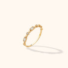 14K Guldring Dam – Elegant Tunn Ring med Baguette - och Rundslipade Stenar i Exklusiv Design - Noxlookjewelry