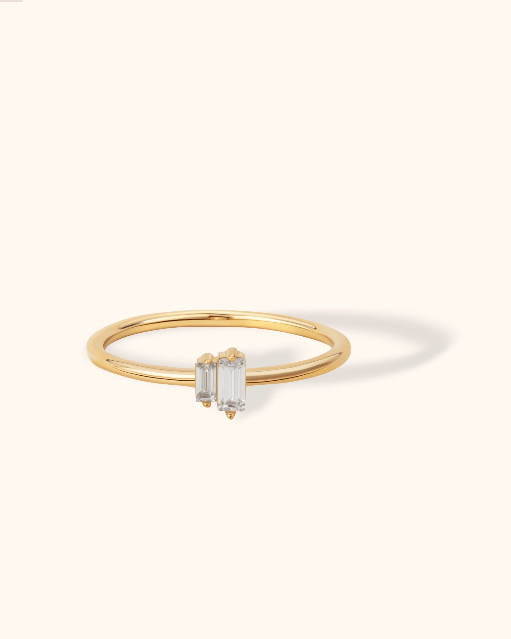 14K Guldring Dam – Elegant Tunn Ring med Två Baguetteslipade Stenar i Minimalistisk Design - Noxlookjewelry
