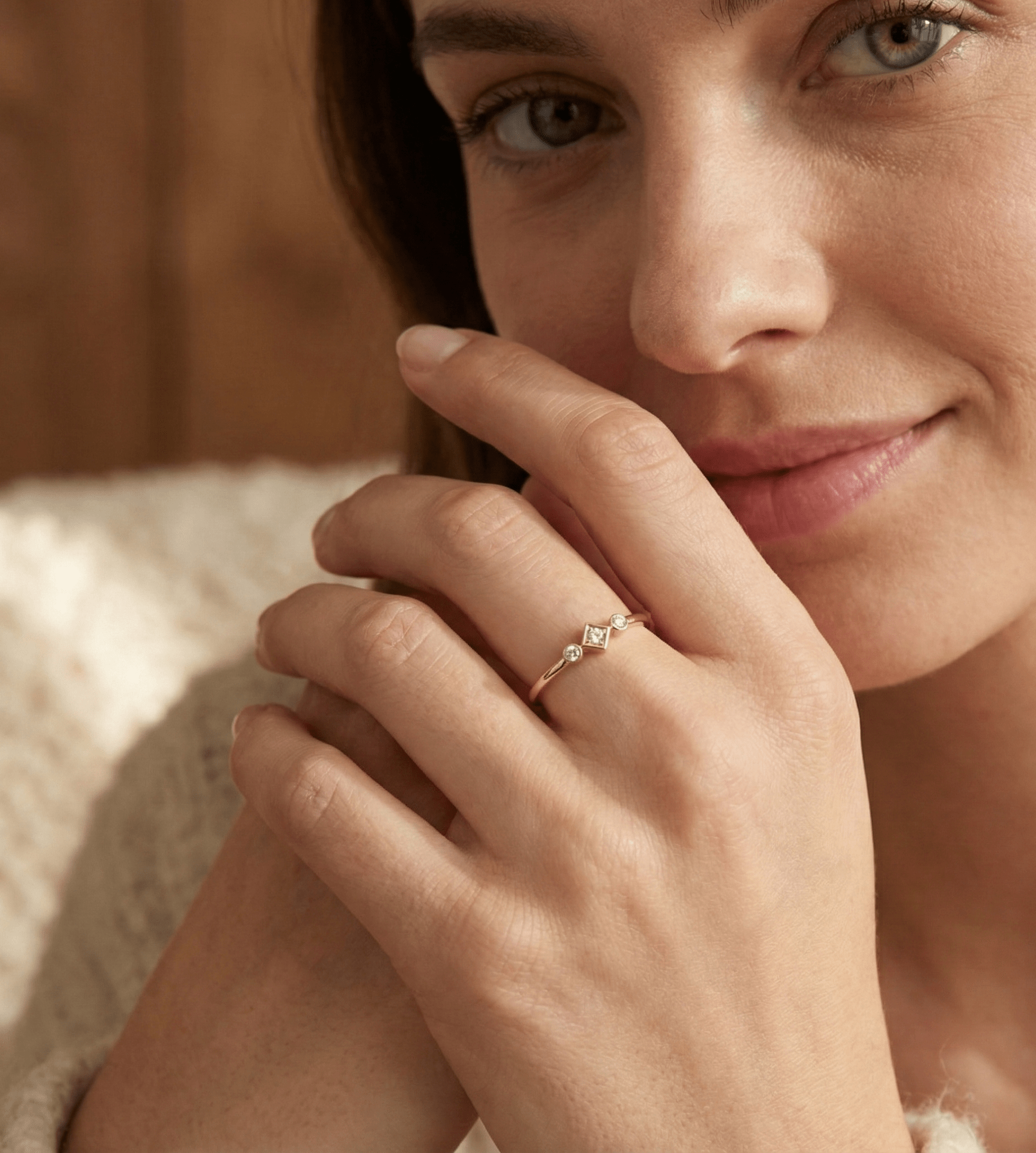 14K Guldring Dam – Geometrisk Trio Ring i Äkta Guld - Noxlookjewelry