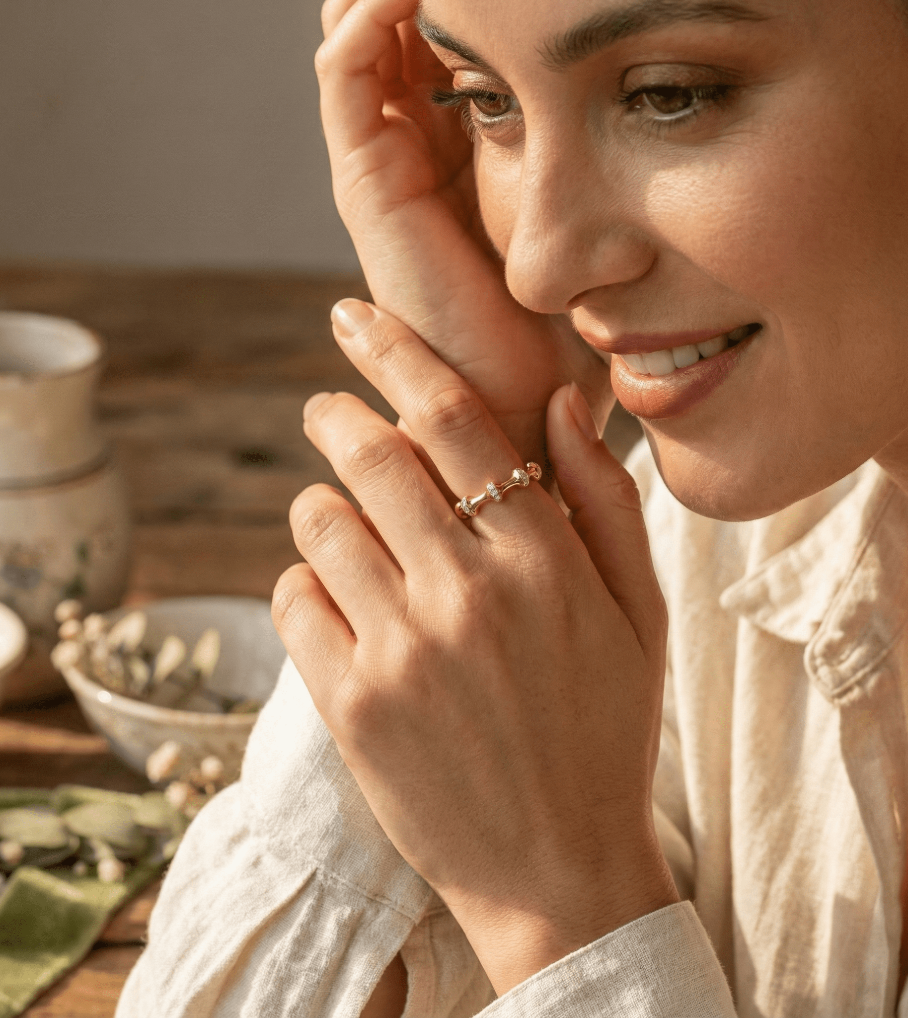 14K Guldring Dam – Texturerad Stacking Ring i Äkta Guld - Noxlookjewelry