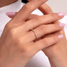 14K Guldring Dam – Tunn Baguette Bar Ring i Äkta Guld - Noxlookjewelry