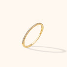 14K Guldring Dam – Tunn Pavé Eternity Band i Äkta Guld - Noxlookjewelry