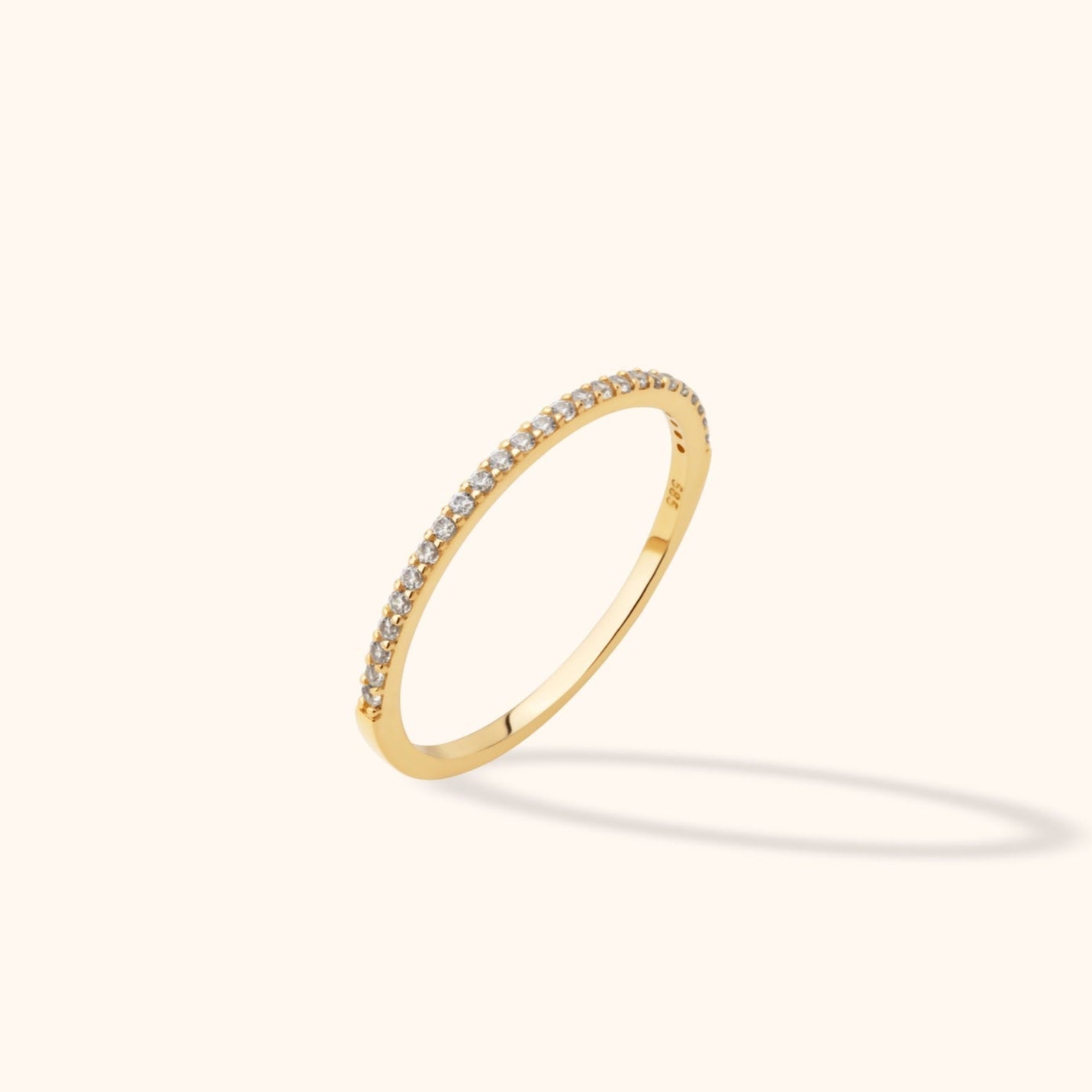 14K Guldring Dam – Tunn Pavé Eternity Band i Äkta Guld - Noxlookjewelry