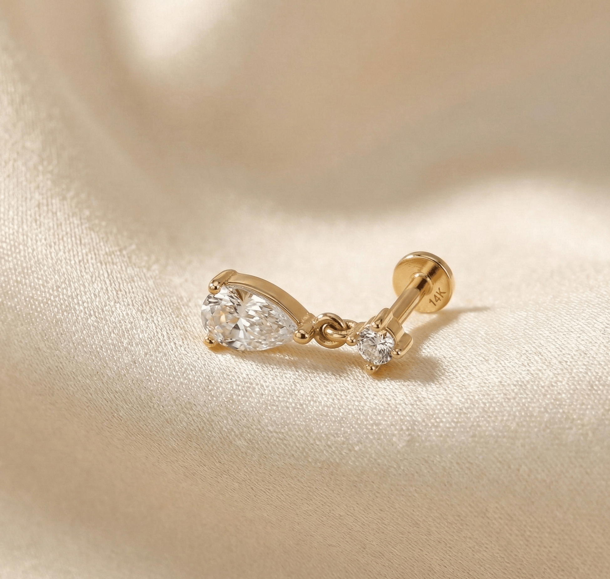 14K Tragusörhänge Hängande Droppe I Äkta Guld Broskörhänge - Noxlookjewelry