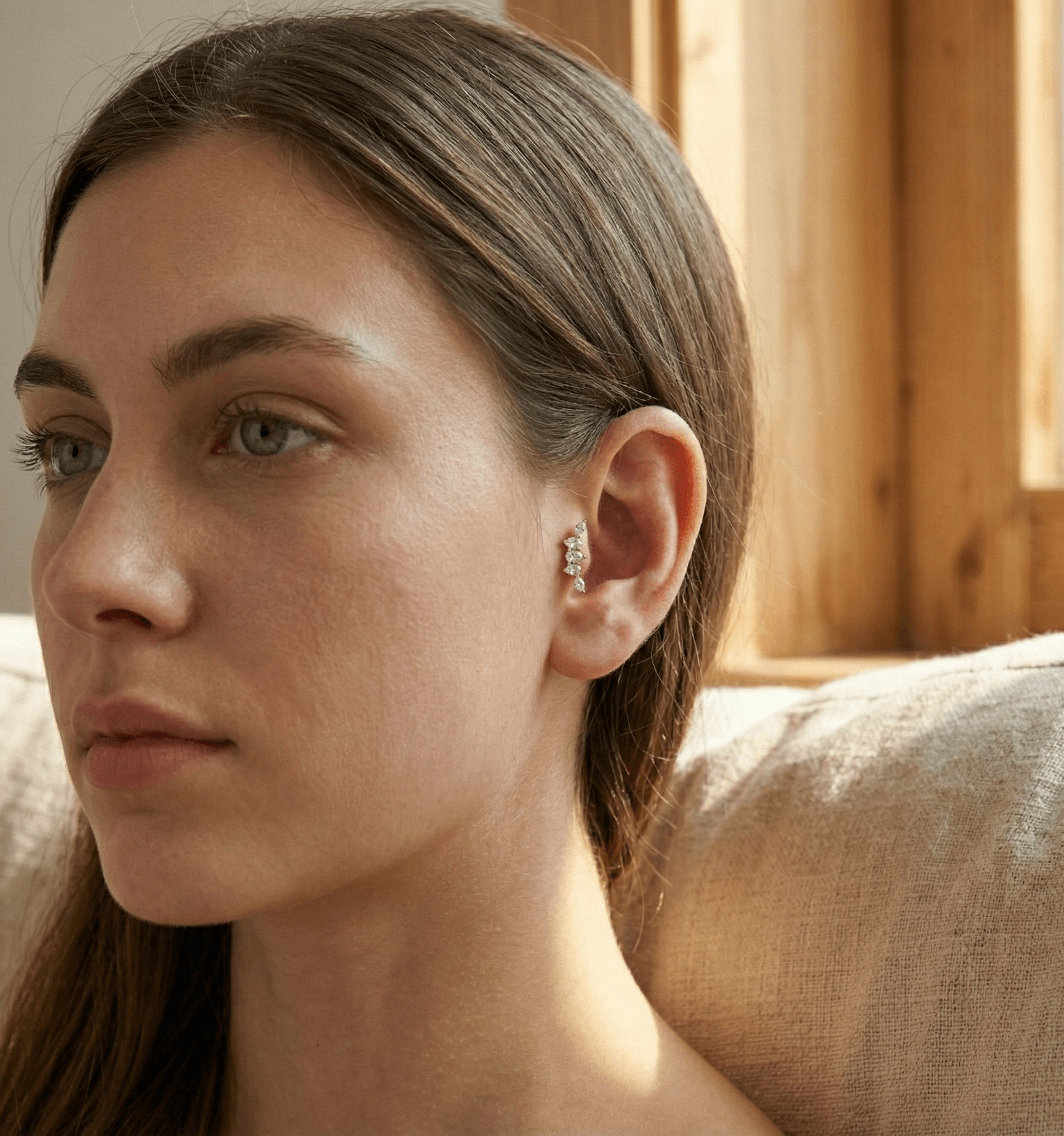 14K Tragusörhänge Marquise Cluster I Äkta Guld Broskörhänge - Noxlookjewelry