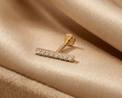 14K Tragusörhänge Rak Bar I Äkta Guld Minimalistiskt Broskörhänge - Noxlookjewelry