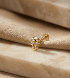 14K Tragusörhänge Skalle I Äkta Guld Minimal Broskörhänge - Noxlookjewelry