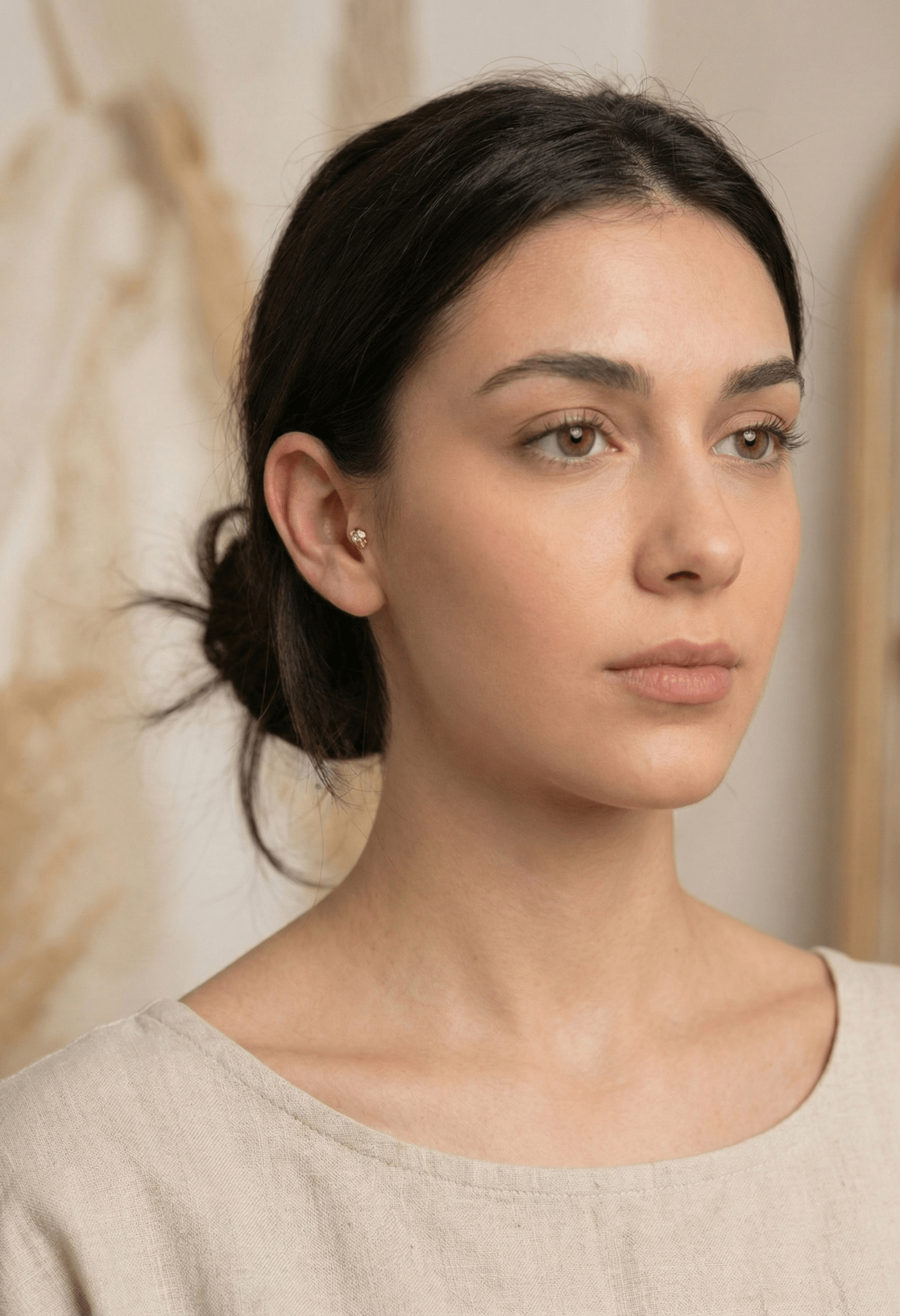 14K Tragusörhänge Skalle I Äkta Guld Minimal Broskörhänge - Noxlookjewelry